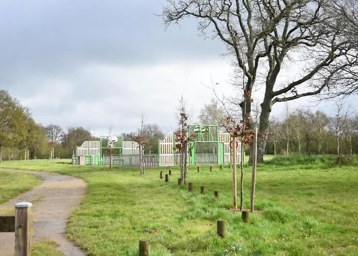 Guest house Privatif Equipe Dans De L'hote 3*